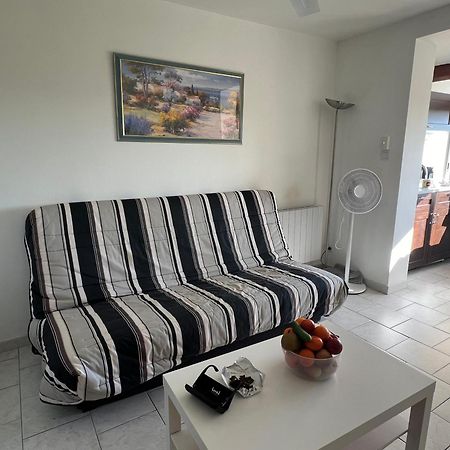Joli Studio Tres Clair A Proximite Mer Pour 3 Personnes La Londe-les-Maures Zewnętrze zdjęcie