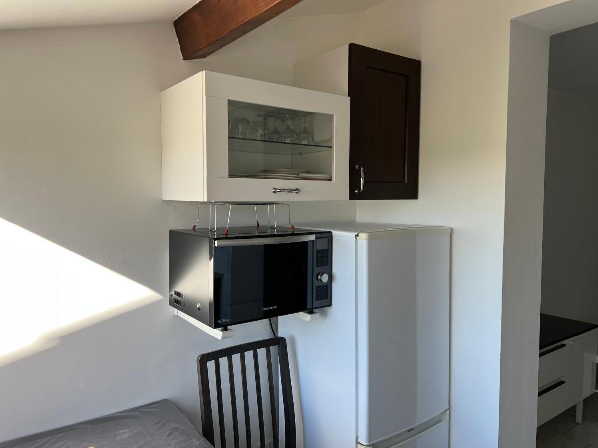 Joli Studio Tres Clair A Proximite Mer Pour 3 Personnes La Londe-les-Maures Zewnętrze zdjęcie