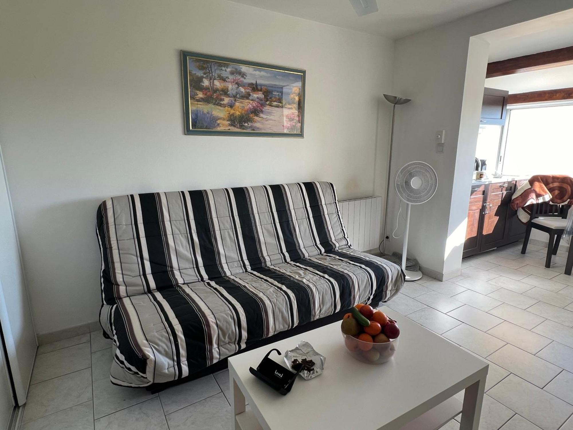 Joli Studio Tres Clair A Proximite Mer Pour 3 Personnes La Londe-les-Maures Zewnętrze zdjęcie